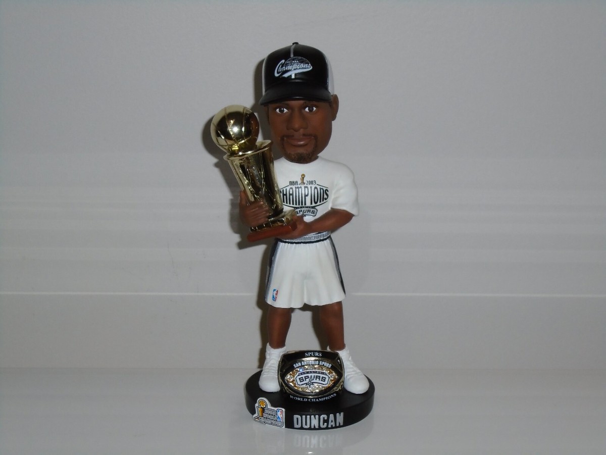 TIM DUNCAN San Antonio Spurs Bobblehead 2003 Champs Trophy T-Shirt