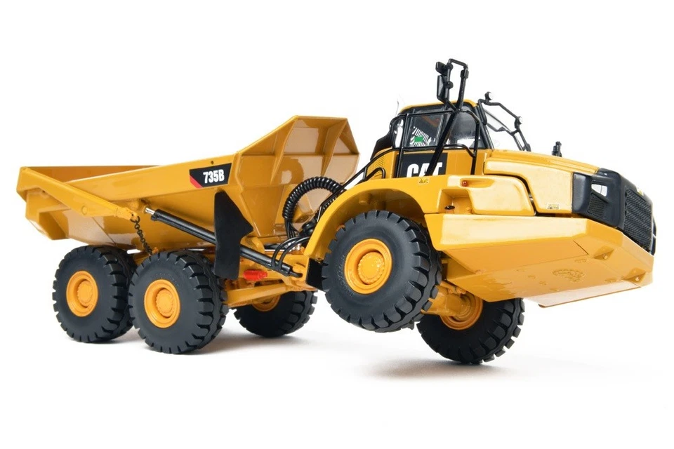 Caterpillar 735B Dump Truck - 1/48 - CCM - Diecast - 440 Made - Brand New 2018 - Image 3 of 4