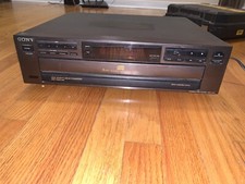Sony CDP-C331 5 Disc Carousel CD Player TURNS ON. no cd to test FOR PARTS