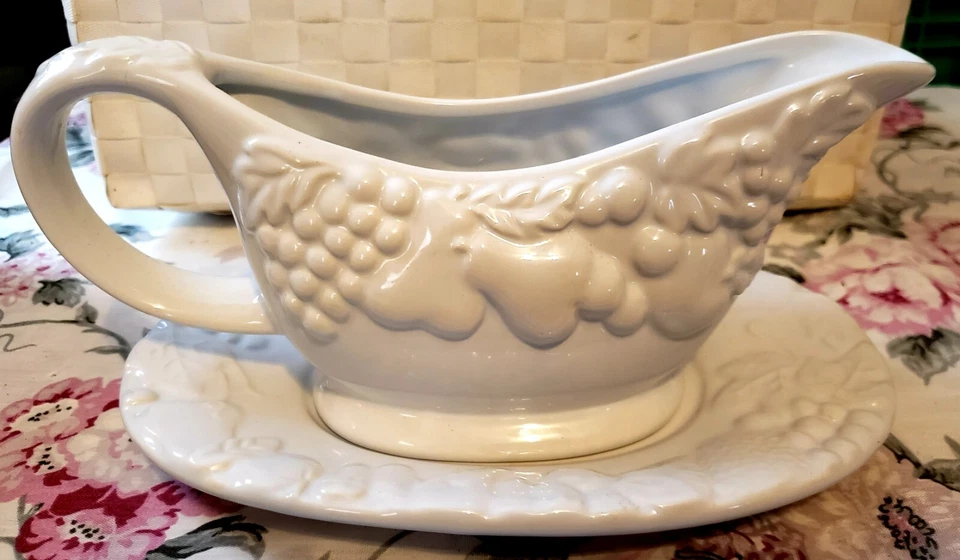 Gibson Houseware 2 Piece Fine Stoneware 1 3/4 Cup Gravy Boat - Image 3 of 4