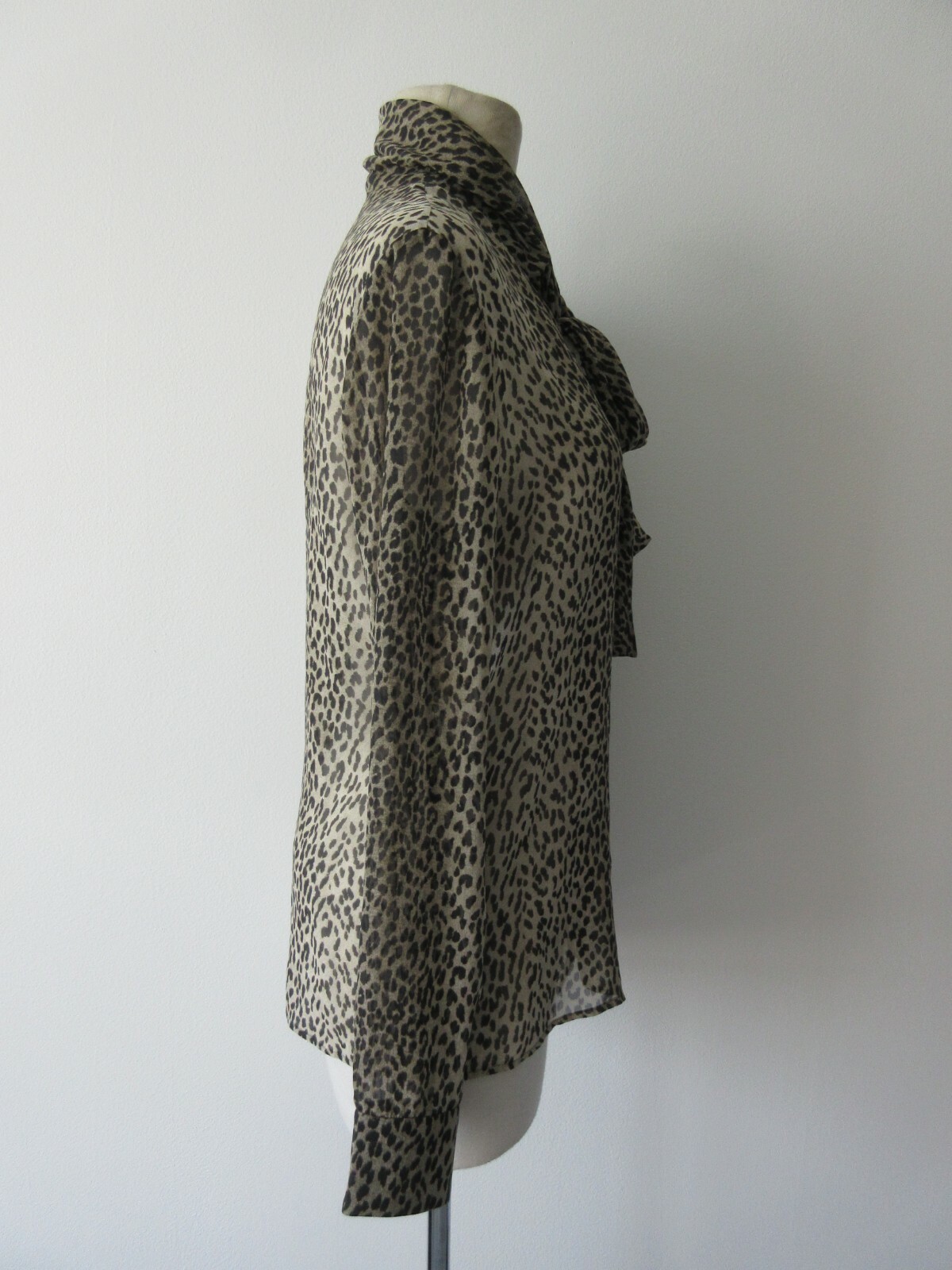 Cravatta top Saint Laurent 100% seta motivo leopardato leggermente trasparente 38 4 6