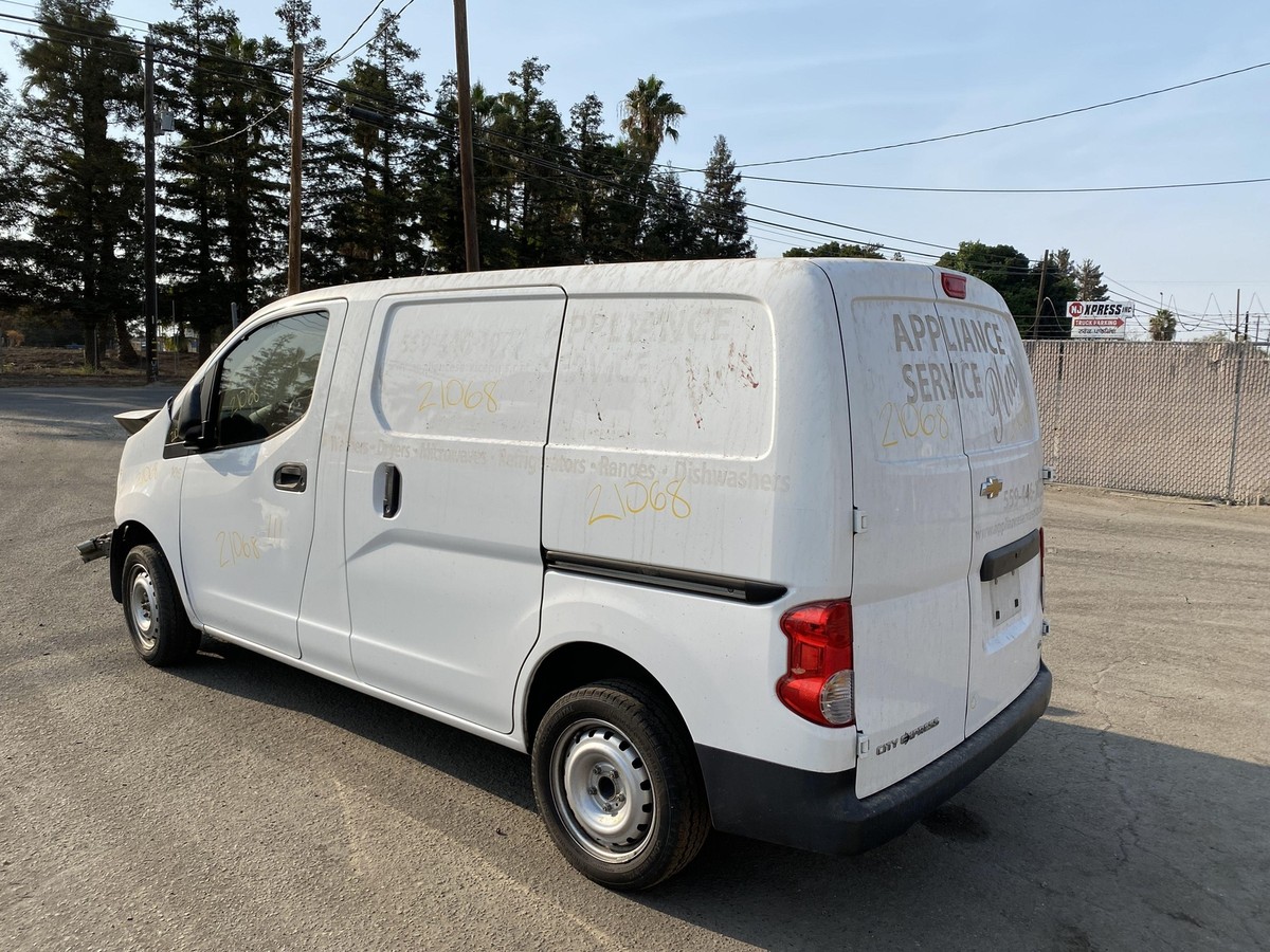 2015-2018 CHEVY Chevrolet City Express Engine Fuse Box AT 4X2