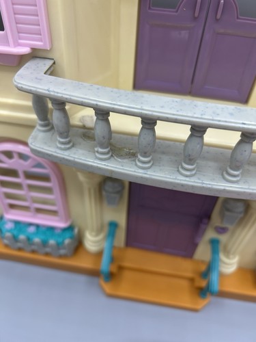 Vintage klappbares Puppenhaus mit Fisher Price liebevoller Familie - Keenway Möbel Konvolut - Bild 18 von 23