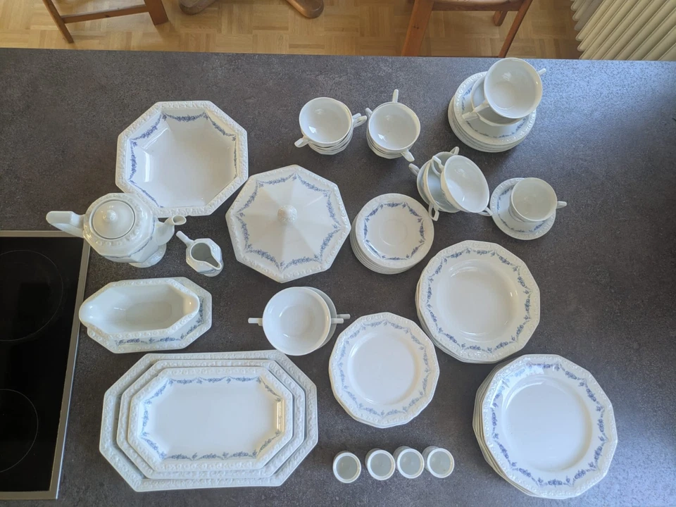Rosenthal Classic: Rose Blaue Ranke 7x Essteller 4x Suppenteller 7x Kuchenteller