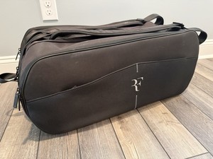 EXCELLENT! Wilson RF Federer Tournament Tennis Racquet 15 Pack Bag Black