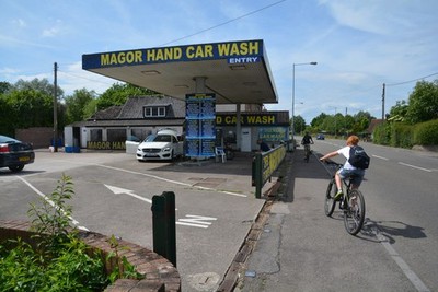 Foto 12x8 Magor : Magor Handwaschanlage Ein Waschzentrum an der Hauptstraße in M c2017