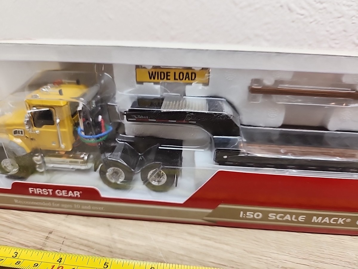 First Gear 1/50 Mack Granite MP　希少 FIRST GEAR 1/50 YELLOW MACK GRANITE MP DAY CAB WITH TRI AXLE