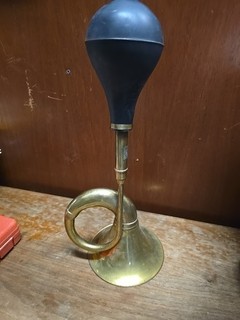 Antique Vintage Brass Rubber Squeeze Bulb Car Horn