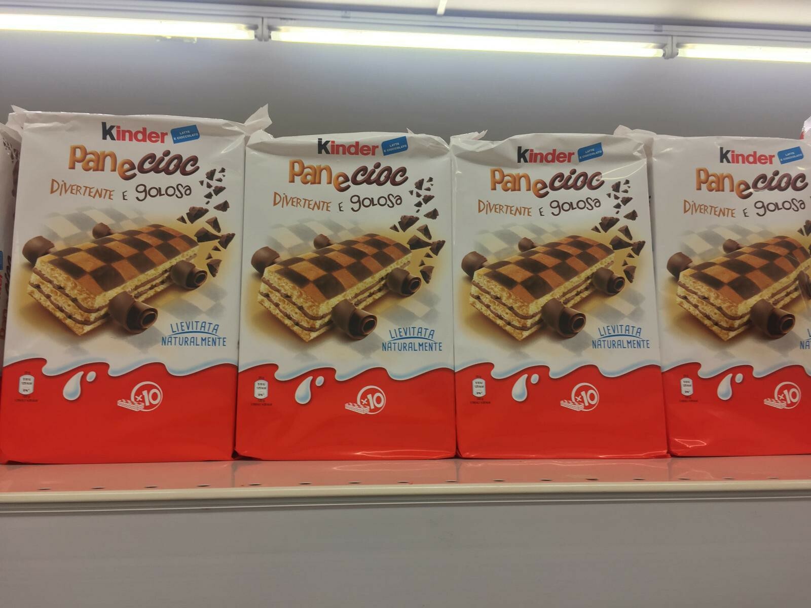 6 pacchi da 10 merendine cad 1 di KINDER PANECIOC FERRERO (60 merendine)