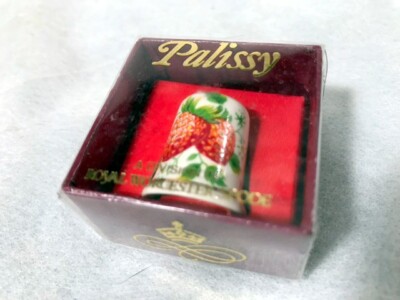 NIB New PALISSY Porcelain THIMBLE Royal Worcester Spode STRAWBERRY England