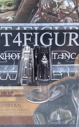 Hot Toys TMS052 Mandalorian & Grogu 1/6 action Figure's Chrome Wrist Armor Only - Picture 6 of 7