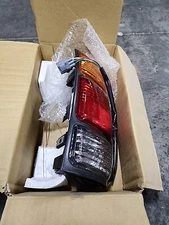 Tail Light Rear Back Lamp for 00-06 Toyota Tundra (REG CAB) Passenger Right