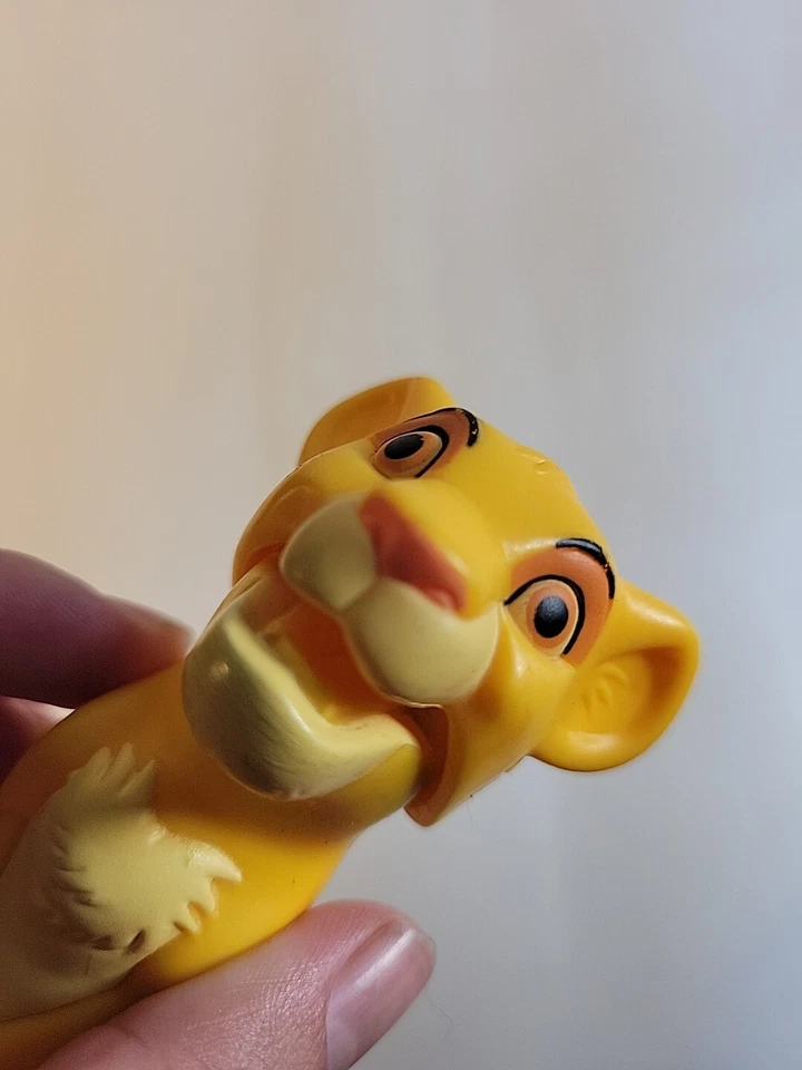 McDonald's 2004 Simba Disney Lion King 1/2 Finger Tapper/Puppet Toy - Image 3 of 3