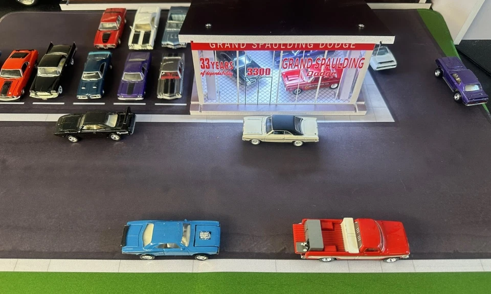 1/64 SCALE, MR. NORMS GRAND SPAULDING DODGE SHOWROOM DIORAMA ! - Image 3 of 4