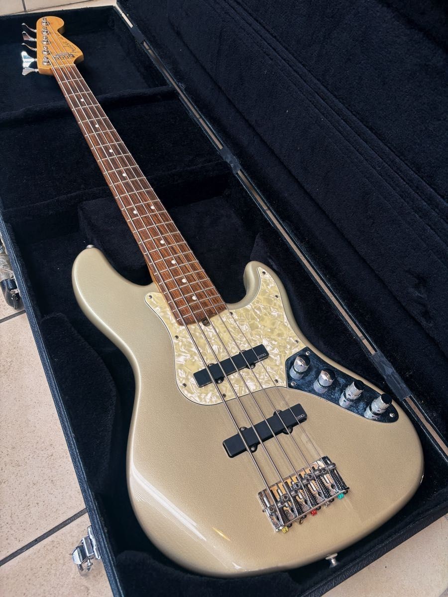 Fender American Deluxe Jazz Bass 5-String Shoreline Gold 1997 Used