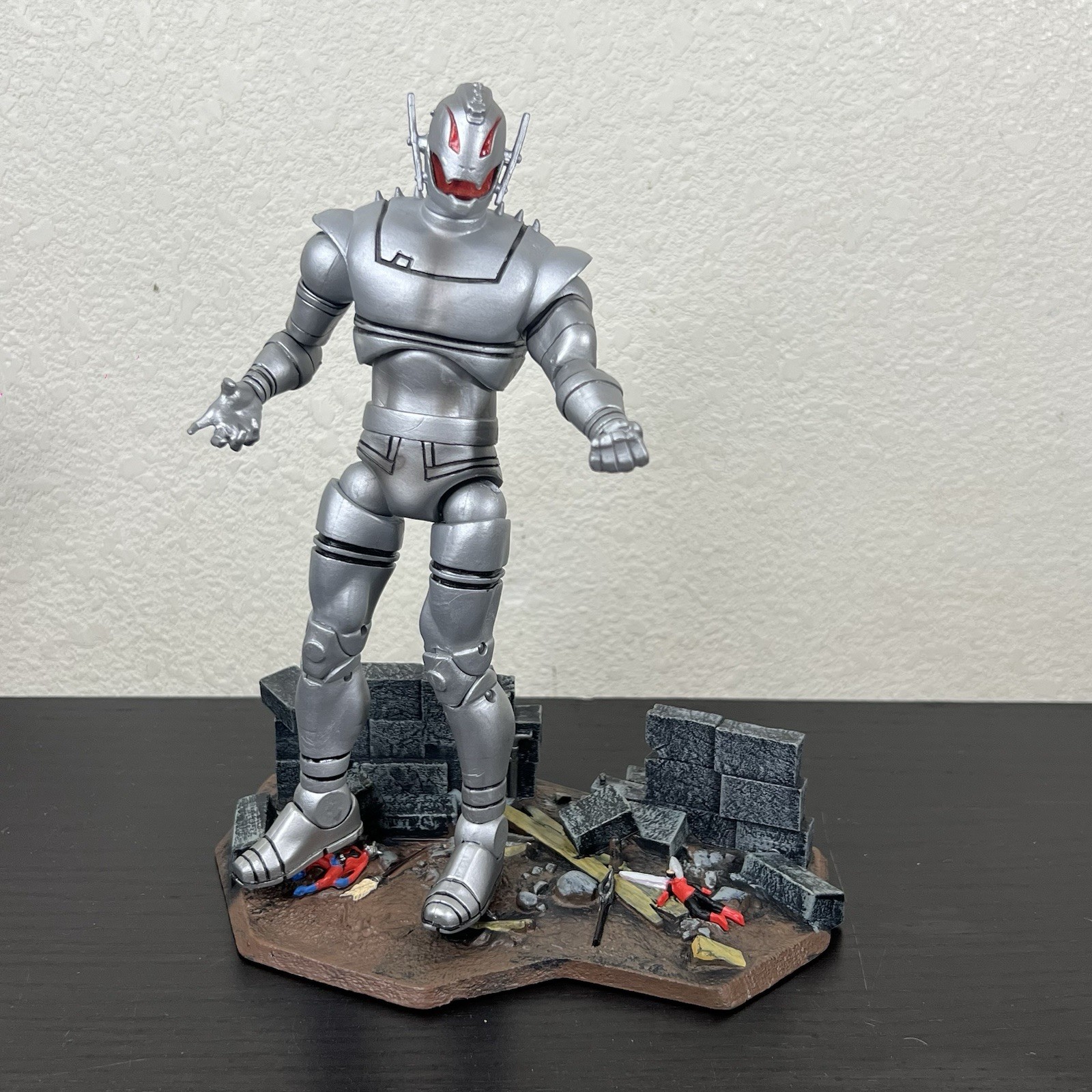 Marvel Diamond Select Ultron 7" Action Figure