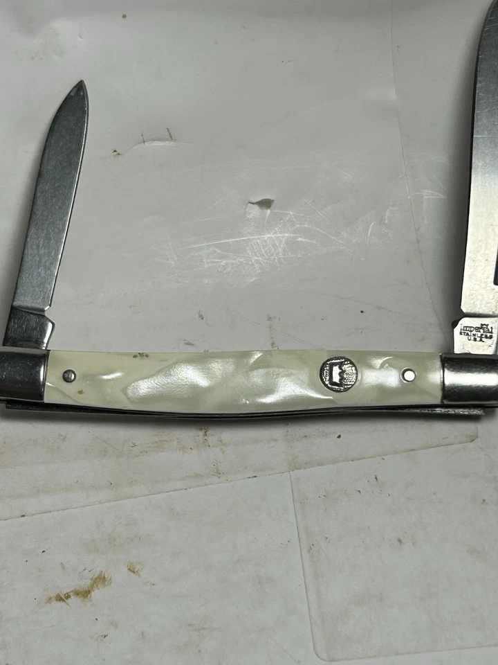 Navaja de Bolsillo Plegable Vintage Imperial Inoxidable EE. UU. 2 Hojas Perla Imitación Como Nueva Foto 3 de 4