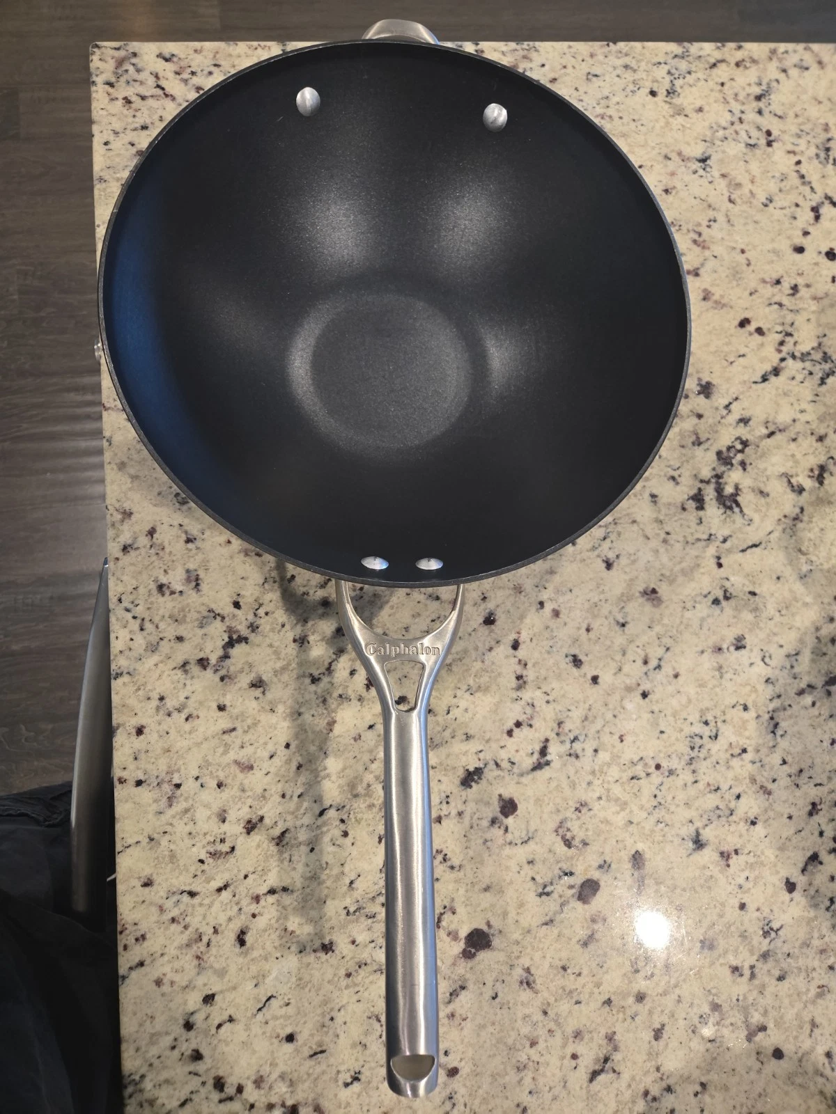 Calphalon 13in Hard Anodized Wok. Model 155. Great Condition!