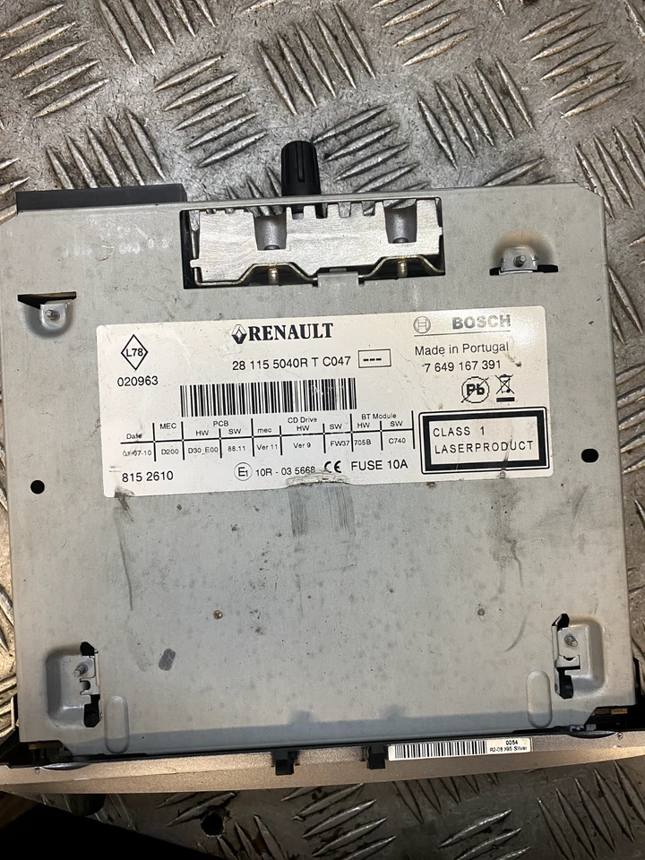 Renault Megane Radio Stereo CD Player Head Audio System 2010 MK3 OEM 281155040RT - Image 3 of 3