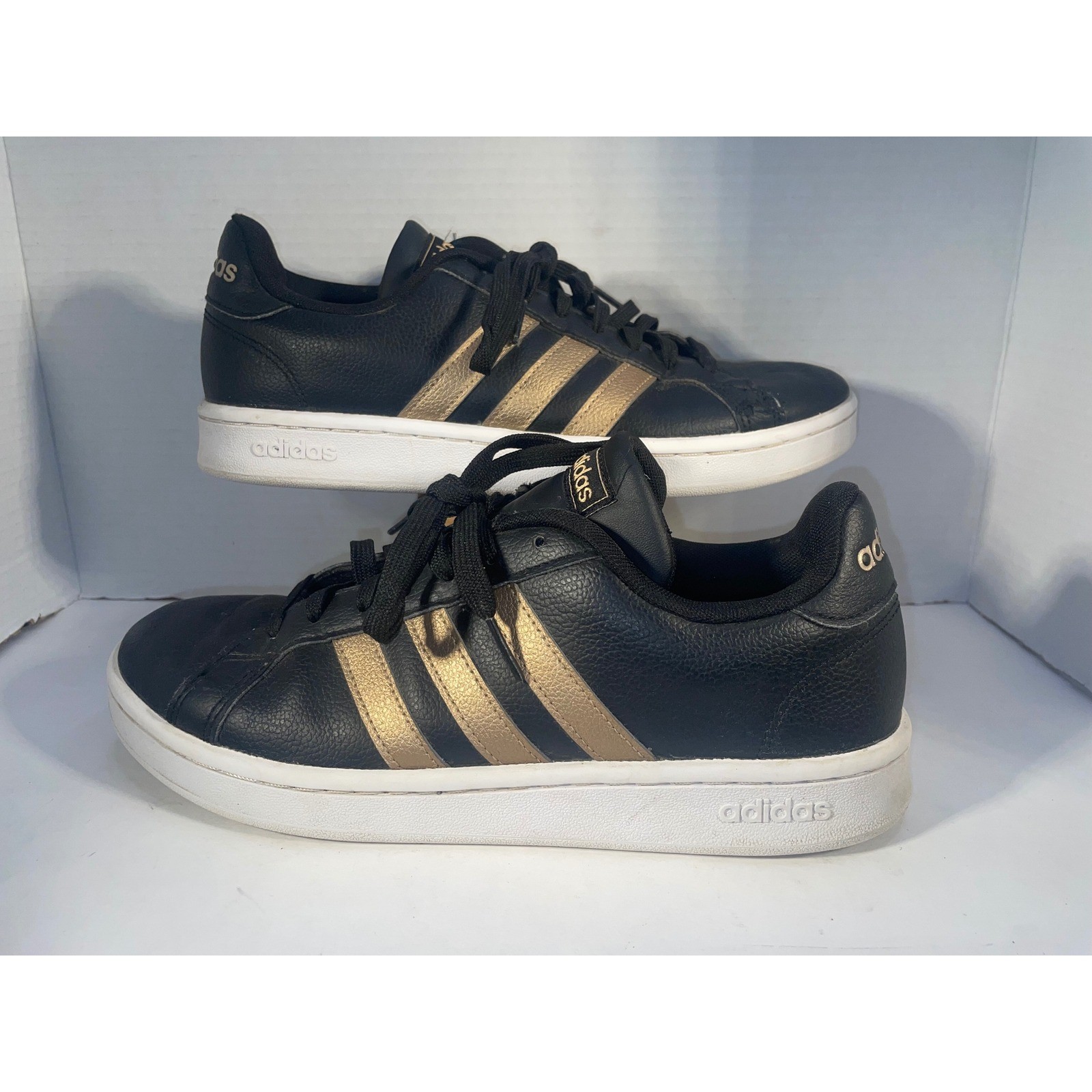 Adidas Grand Court Mens Size 9 Sneakers Black Gold Stripe Casual Athletic Shoes Adidas Grand Court Mens Size 9 Sneakers Black Gold Stripe Casual Athletic Shoes