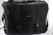  MINT Lowepro Stealth Reporter D650 AW Camera Bag Dividers  Weather Cover