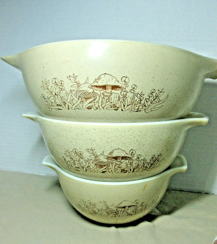 Vintage Pyrex   Mushroom Nesting Mixing Bowls Set with Handles 441-442-443