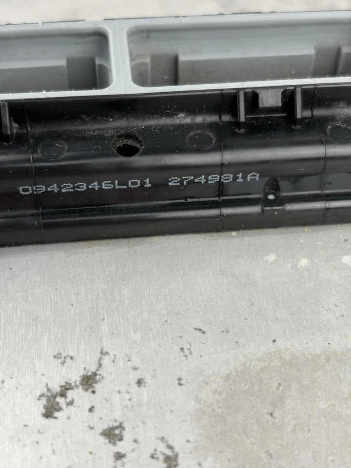 1999-2004 Jeep Grand Cherokee ECM Engine Control Module - Image 2 of 4