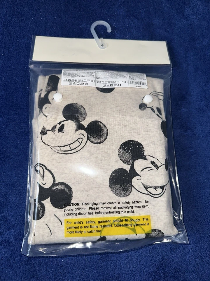 Novo Conjunto de Pijama Gap Disney Meninos Duas Peças PJ Tamanho 8 Mickey Mouse Novo com etiquetas - Imagem 2 de 2