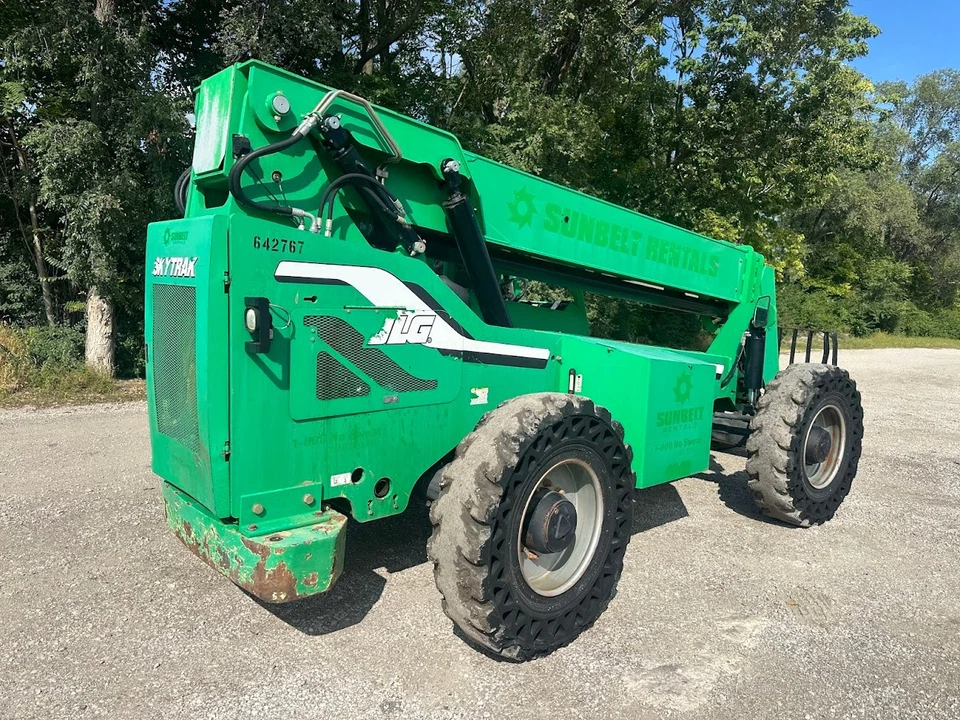 SKY TRAK 6042 6000LB CAPACIDADE EMPILHADEIRA TELESCÓPICA HI LO TERRENO ACIDENTADO - Imagem 4 de 4