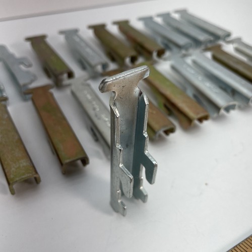 25 Penco Clipper High Performance HD Heavy Duty Shelf Clips Metal Shelving Used