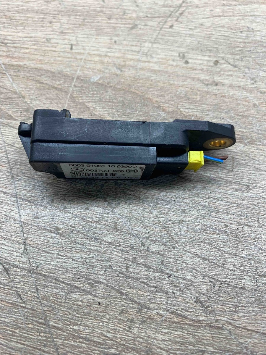 0018204426 Mercedes Benz C Class 003700 SRS Airbag Crash Sensor 