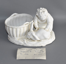 Katzhütte Hertwig Porzellan Figur 16,3 cm Biskuitporzellan um 1920 Fach #D3