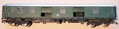 Fleischmann H0 1504 Packwagen DB 106096 Esn unbel., bewegliche Rolltore in EVP.