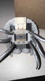 LEGO DC Comics Super Heroes: Brainiac Attack (76040) Skull Ship INCOMPLETE 1 Fig