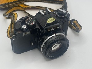 Nikon FE2 Noir - Appareil Argentique 35mm Vintage + Flash SB-3 + Objectif Nikkor