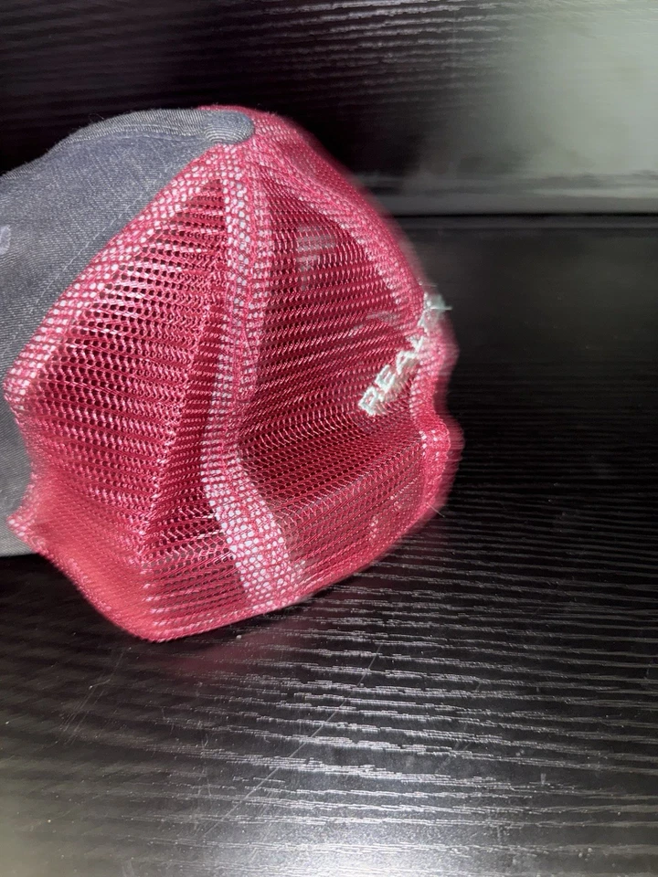 Sombrero/malla ajustable de malla azul/rojo Real Tree Outfitters para mujer, ligero Foto 2 de 4