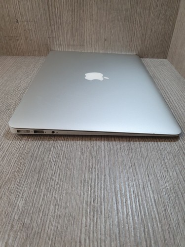 A1466 Apple MacBook Air 13" i5 @ 1.6GHz 8GB 250GB SSD Early 2015 Grade C EI0910 - Picture 4 of 7