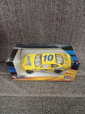 1:24th Scale #10 Nesquik Diecast Car By Hot Wheels 