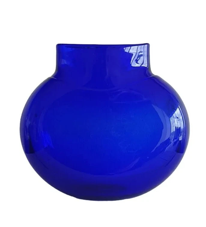Australian Maureen Williams Glass Cobalt Blue Studio Art Glass Vase