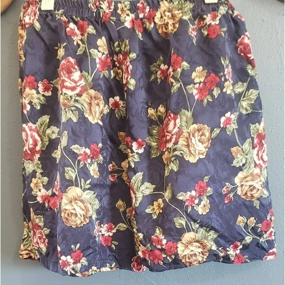 MORGAN TAYLOR 100% silk blue red floral shorts sz Small pull on stretch EUC - Image 2 of 4
