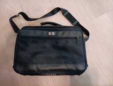 Laptop/Computer Carrying Case Safe Port 16  Bag Shoulder Strap Black