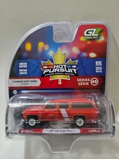 Greenlight 164th Scale Canadian Coast Guard 1991 Gmc Suburban Greenlight 164th Scale Canadian Coast Guard 1991 Gmc Suburban