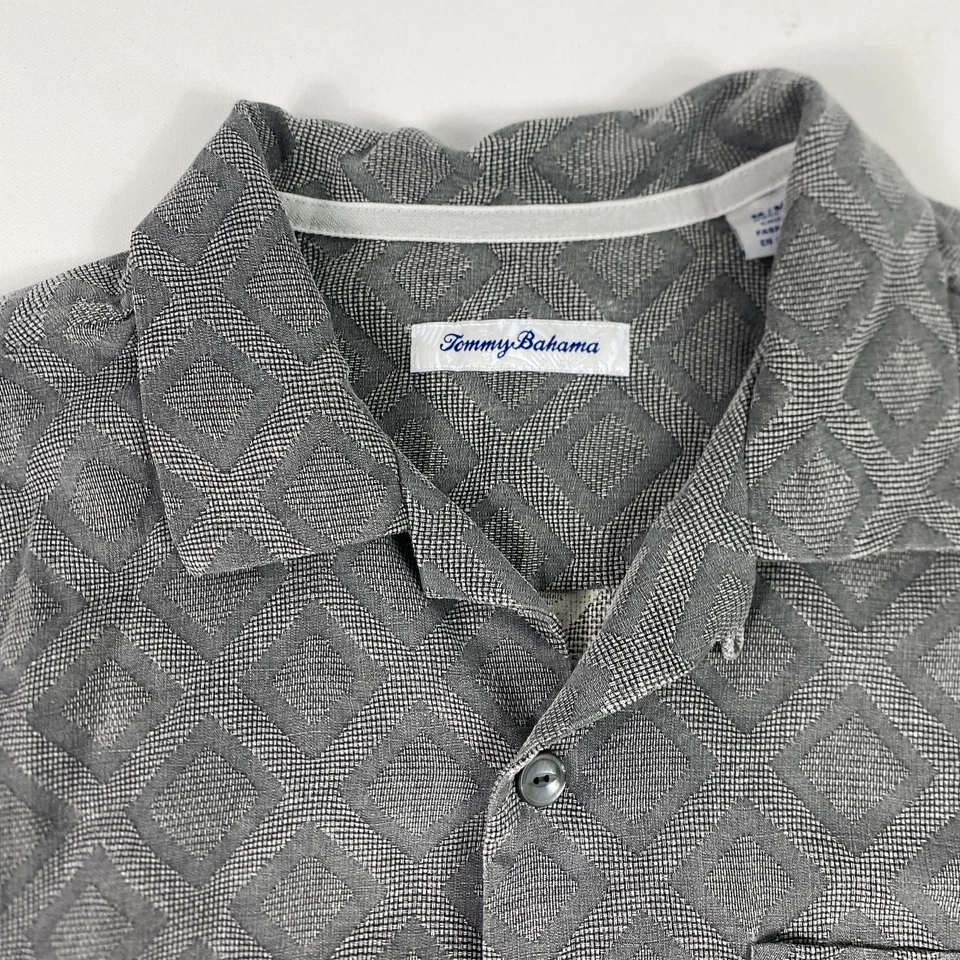 Camisa Tommy Bahama Para Hombre Gris Mediana Geométrica Jacquard Campamento Botón Bolsillo Frontal Foto 3 de 4
