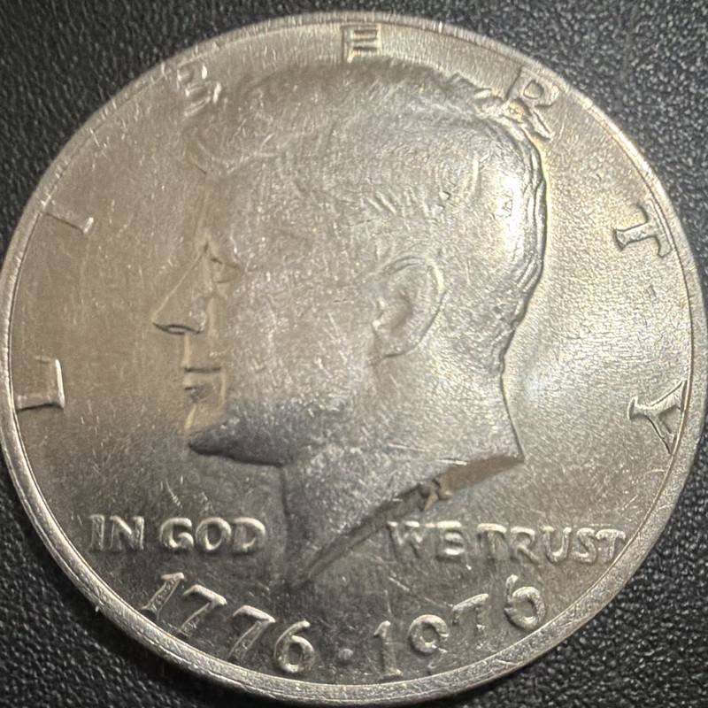 1776-1976 Kennedy Half Dollar 50C Independence Hall Reverse Phila KM#202