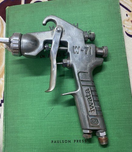 Iwata W71 Spray Gun for Car Furniture Paint Spraying 1.5 Nozzle