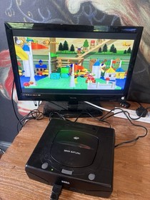 Sega Saturn MK2 Video Game Console 1995 Model MK-80200A-50 With Games Bundle
