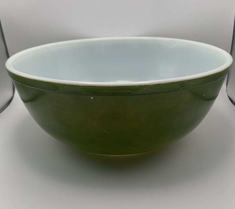 Vintage Pyrex Avocado Green 404 Mixing Bowl 4 QT Ovenware Made in USA Farmhouse