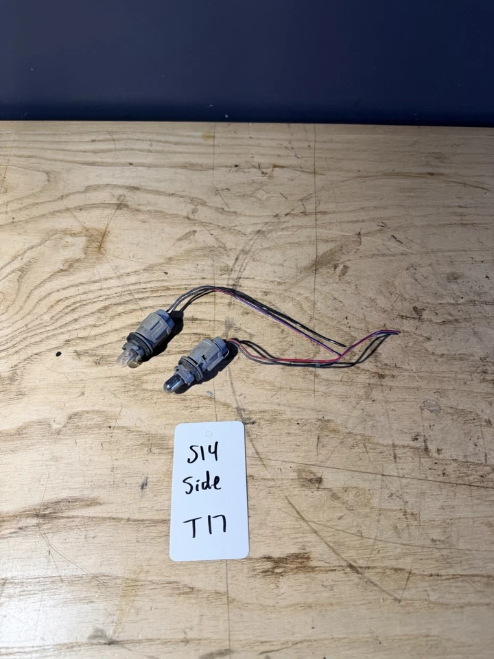 95-98 Nissan 240sx S14 Front Corner Light Socket Pigtail Harness - Image 2 of 4