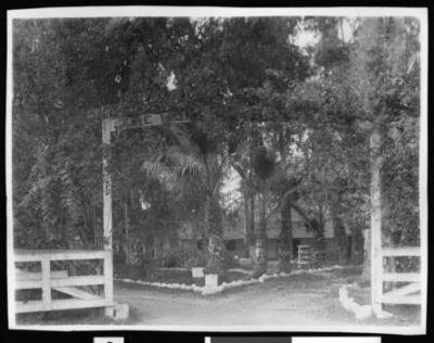 Gate Leading To The Old Baldwin Stables At Lucky Baldwins Santa A - Old Photo