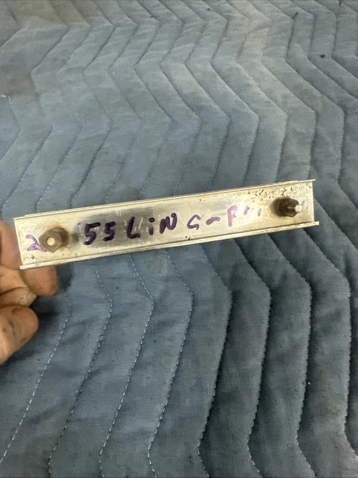 Lincoln Capri 1955 parrilla lateral inferior parachoques delantero relleno OEM de colección Rh o LH Foto 4 de 4